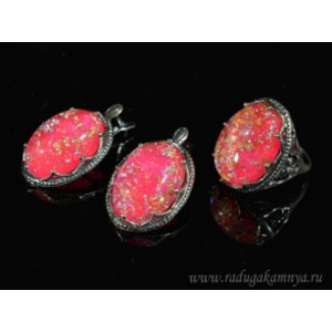 Кольцо и серьги с опалом искусственным, цвет ярко-розовый