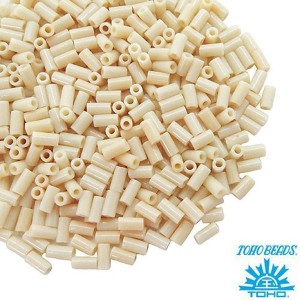 Стеклярус TOHO BUGLE 3 мм № 0051 бежевый 5 граммов Япония