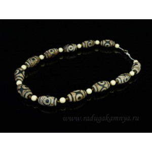 Бусы из агата тибетского бочонок 15*25мм матовый, шарик 8мм белый, черный, 52см Бусы из агата тибетского бочонок 15*25мм матовый, шарик 8мм белый, черный, 52см