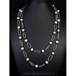 Бусы 115-120см из жемчуга шарик 8-9мм белый с бисером и цирконом сиреневым