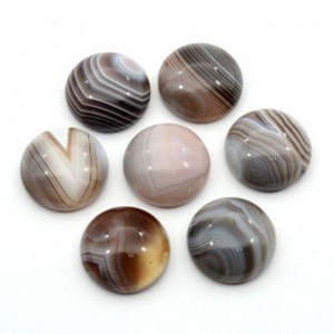 Кабошон из агата бразильского круг, 15*15*6мм.