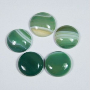 Кабошон из агата тонированного зеленого круг, 15*15*5мм.