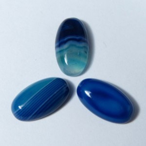 Кабошон из агата тонированного, 9*16*4мм.