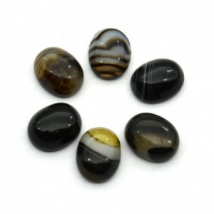 Кабошон из агата, 8*12*5мм.