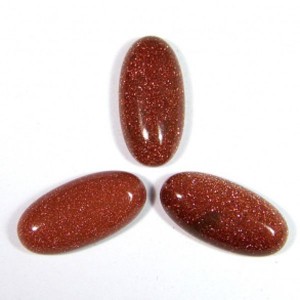 Кабошон из авантюрина (искусственного) овал, 12*24*5мм. Кабошон из авантюрина (искусственного) овал, 12*24*5мм.