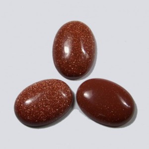 Кабошон из авантюрина(иск.), 18*25*7мм.