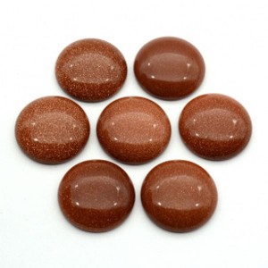 Кабошон из авантюрина(искусственного), 20*20*6мм.