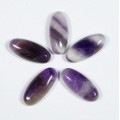 Кабошон из аметиста овал, 8*18*4,5мм.