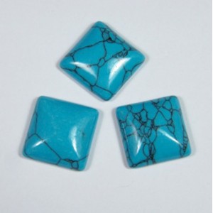 Кабошон из бирюзы (иск.) квадрат, 20*20*6,5мм.