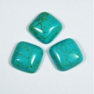 Кабошон из бирюзы (иск.) квадрат, 20*20*7,5мм.