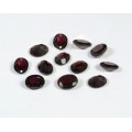 Кабошон из граната гр. овал 6*8мм, 1,45ct