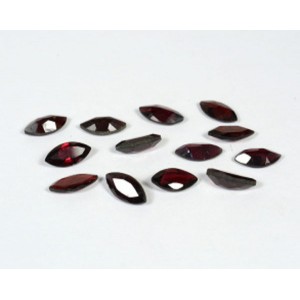 Кабошон из граната гр. рис 5*10мм, 1,45ct