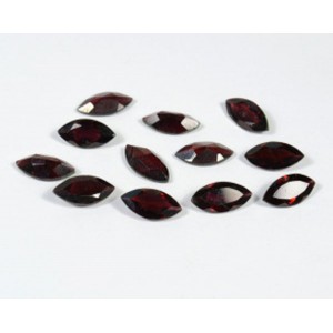 Кабошон из граната гр. рис 6*12мм, 2,1ct