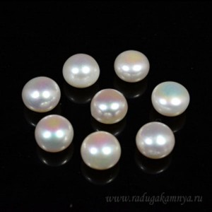 Кабошон из жемчуга, 11*11мм, белый.