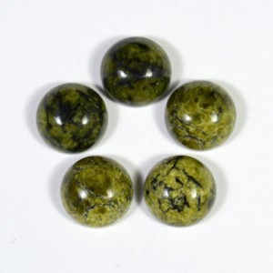 Кабошон из змеевика круг 10*10*5мм.
