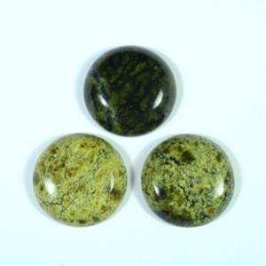 Кабошон из змеевика круг 22*22*6мм. Кабошон из змеевика круг 22*22*6мм.