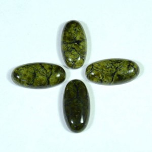 Кабошон из змеевика овал 12*24*5,5мм