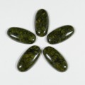 Кабошон из змеевика тёмного овал 15*30*6мм Кабошон из змеевика тёмного овал 15*30*6мм