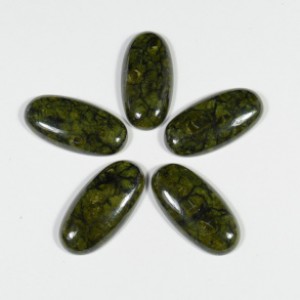 Кабошон из змеевика тёмного овал 15*30*6мм