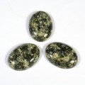 Кабошон из змеевика овал 18*25*6мм