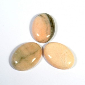 Кабошон из кальцита винного овал 18*25*6мм