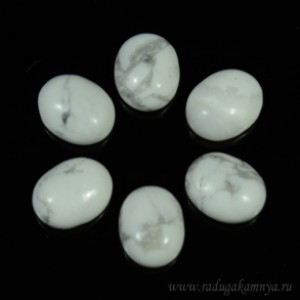 Кабошон из кахолонга искусственного овал, 8*10*5мм.