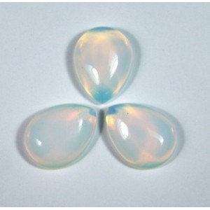 Кабашон из лунного камня капля,  15*20*7мм.