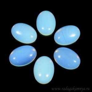 Кабошон из лунного камня искусственного овал, 13*18*6мм.