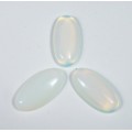 Кабашон из лунного камня (иск.) овал, 15*30*7мм.
