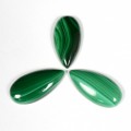 Кабошон из малахита капля, 15*30*5мм. Кабошон из малахита капля, 15*30*5мм.
