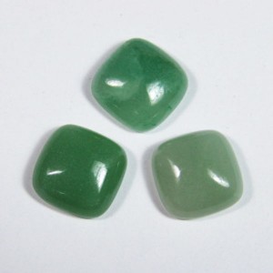 Кабошон из кварца (цвет нефрит) квадрат, 16*16*6мм.