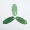 Кабошон из кварца (цвет нефрит) овал, 10*25*5мм.