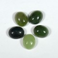 Кабошон из нефрита овал 8*10*4мм.