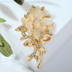 Брошь "Букет" верба, цвет бело-бежевый, цвет золотистый