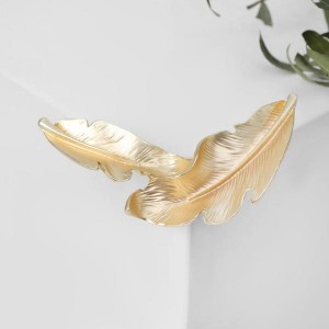 Брошь "Листики" соединение, цвет матовое золото