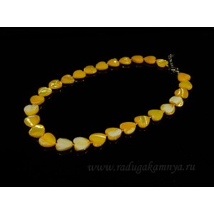 Бусы из перламутра тонированного сердечко 15*15мм жёлтый, 46см Бусы из перламутра тонированного сердечко 15*15мм жёлтый, 46см