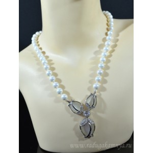 Бусы из майорки белой, Кулон "3 бутона" из кошачьего глаза (синт.) цвет белый, 48см