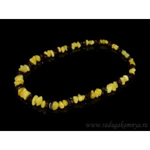 Бусы из янтаря крошка молочный, коньячный, 42см Бусы из янтаря крошка молочный, коньячный, 42см