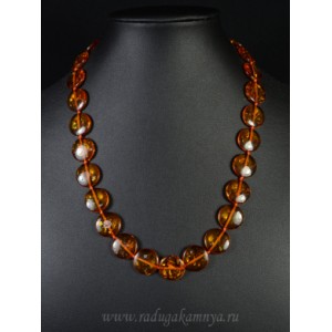 Бусы из янтаря круг 15мм св.коньячный, 47см Бусы из янтаря круг 15мм св.коньячный, 47см