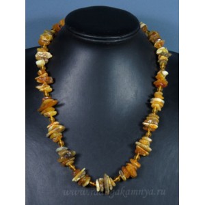 Бусы янтарные галтовка с шариком молочно-зеленый, 55см