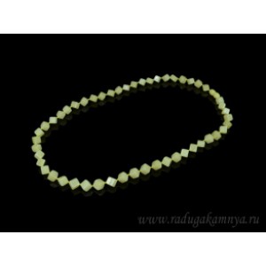 Бусы янтарные кубик по диагонали 9мм молочный, 55см