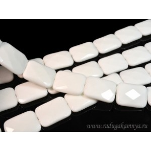 Бусины из агата белого (иск.) прямоугольник гр.30*23мм, 39см, 13 бусин