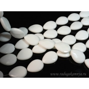 Бусины из агата белого (иск.) капля гр.30*23мм, 39см, 13 бусин Бусины из агата белого (иск.) капля гр.30*23мм, 39см, 13 бусин