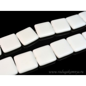 Бусины из агата белого (иск.) квадрат 30*30мм, 39см, 13 бусин