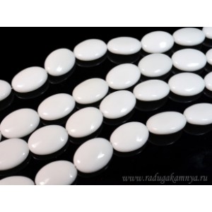 Бусины из агата белого (иск.) овал 25*18мм, 40см, 16 бусин