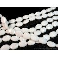 Бусины из агата белого (иск.) овал гр.16*12мм, 40см, 25 бусин