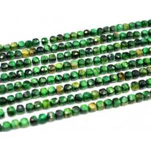 Бусины из тигрового глаза гуммигут кубик 8мм, цвет изумрудный 38см, 45 бусин,