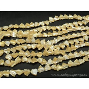 Бусины из перламутра сердце 13*13мм, цвет кремовый, 39см, 33 бусины