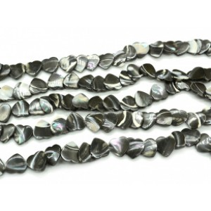 Бусины из перламутра сердце 15*15мм, цвет черный, 38см, 33 бусины