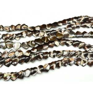 Бусины из перламутра сердце 15*15мм, цвет шоколадный, 38см, 35 бусин